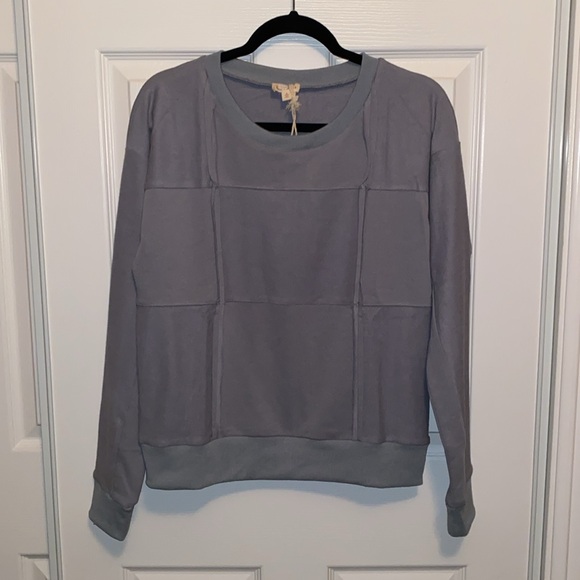 Hem & Thread Crew Neck Pullover Sweater - Picture 4 of 7